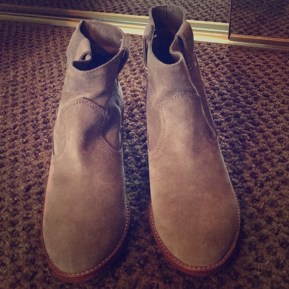 Dolce Vita booties